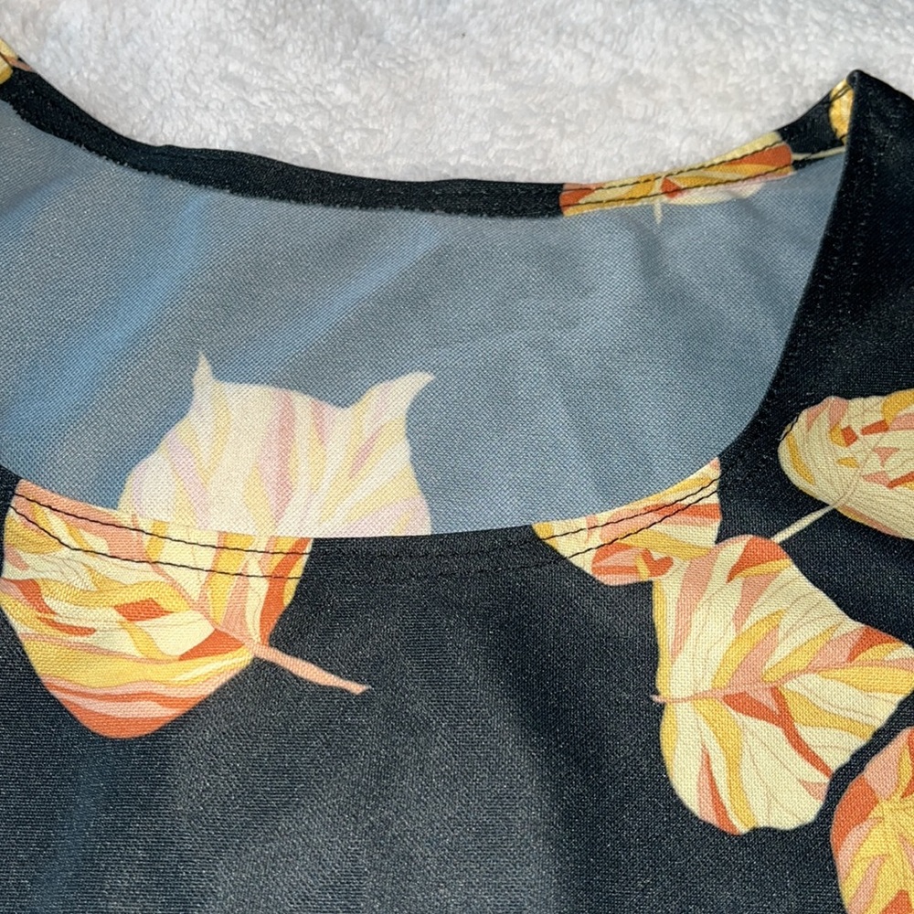 Hand Made Printed 2 Piece Skirt Set- Large - Picture 12 of 12